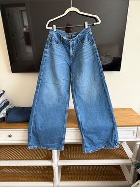 American Eagle Outfitters Wide Leg Jeans in Light Blue Denim